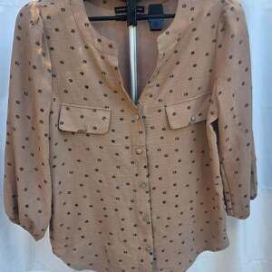 Adrienne Vittadini Women's Tan Polka Dot Blouse with Pockets Small